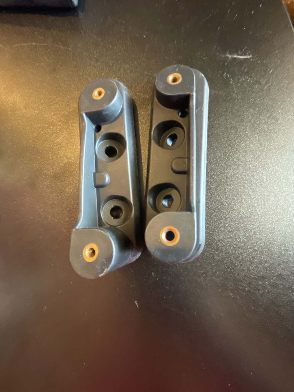 Harley-Davidson CVO Street Glide FLHXSE Windshield Bracket Riser Set